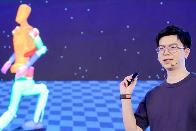 天才少年稚晖君雷火竞技机器人走路进场！AI模型做大脑，目标售价20万以内