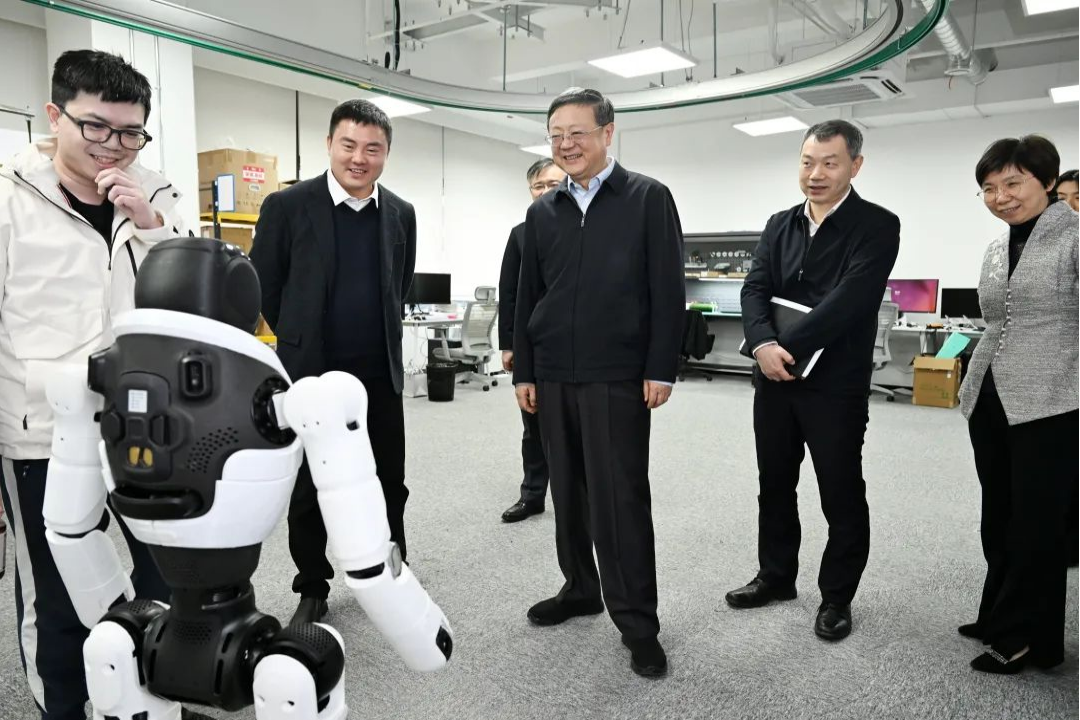 上海市委书记陈吉宁专题调研雷火竞技机器人